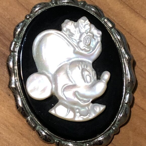 Vintage Sterling Silver & Mother of Pearl Minnie Mouse Cameo Brooch - Picture 2 of 3